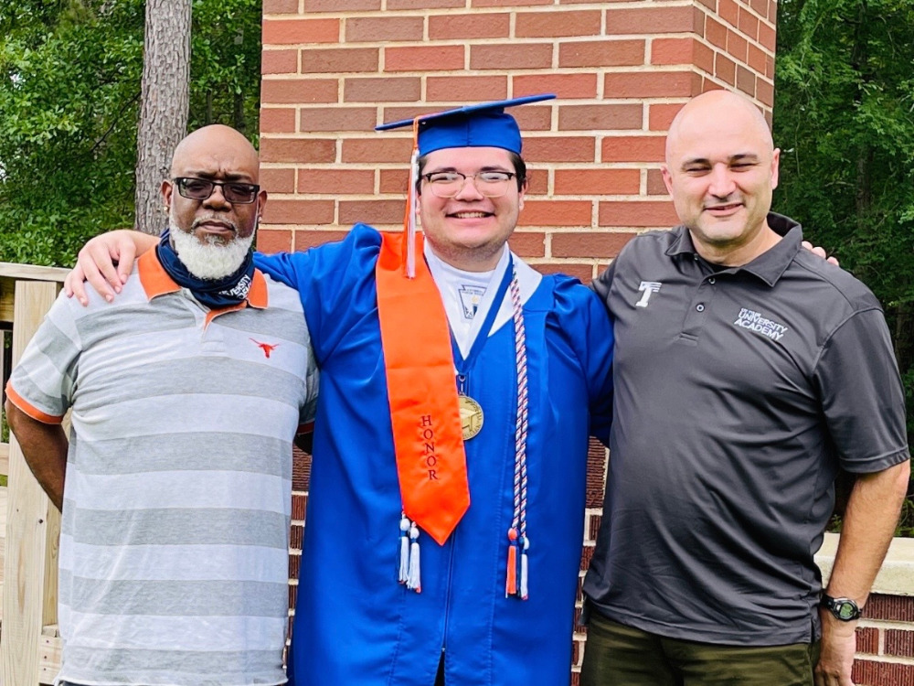 UA Grad Thomas